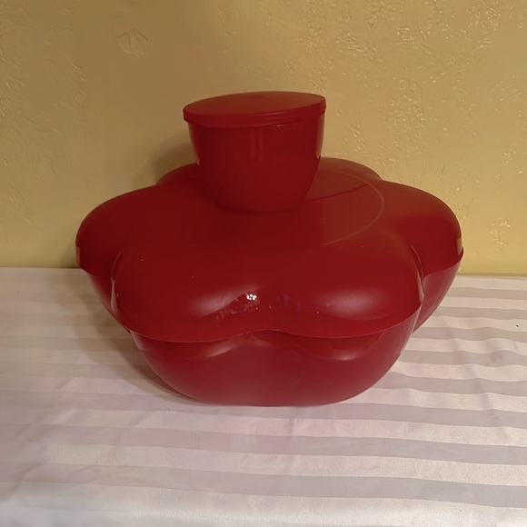Tupperware Kitchen Tupperware Chip And Dip Set Four Pieces Poshmark